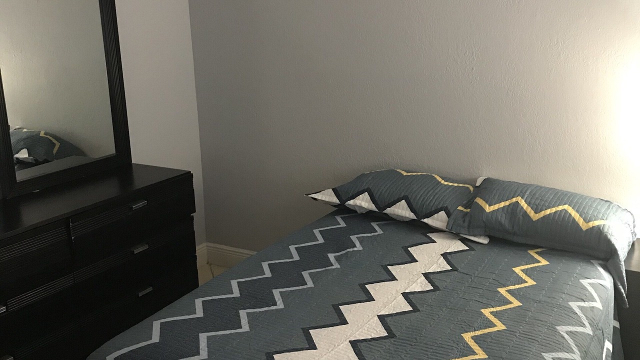 Photo of Bedroom in Hialeah Gardens
