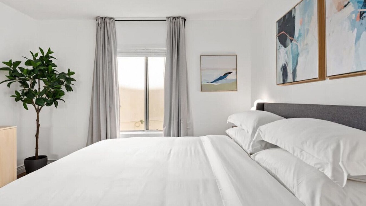 Photo of Bedroom in Alamitos Beach
