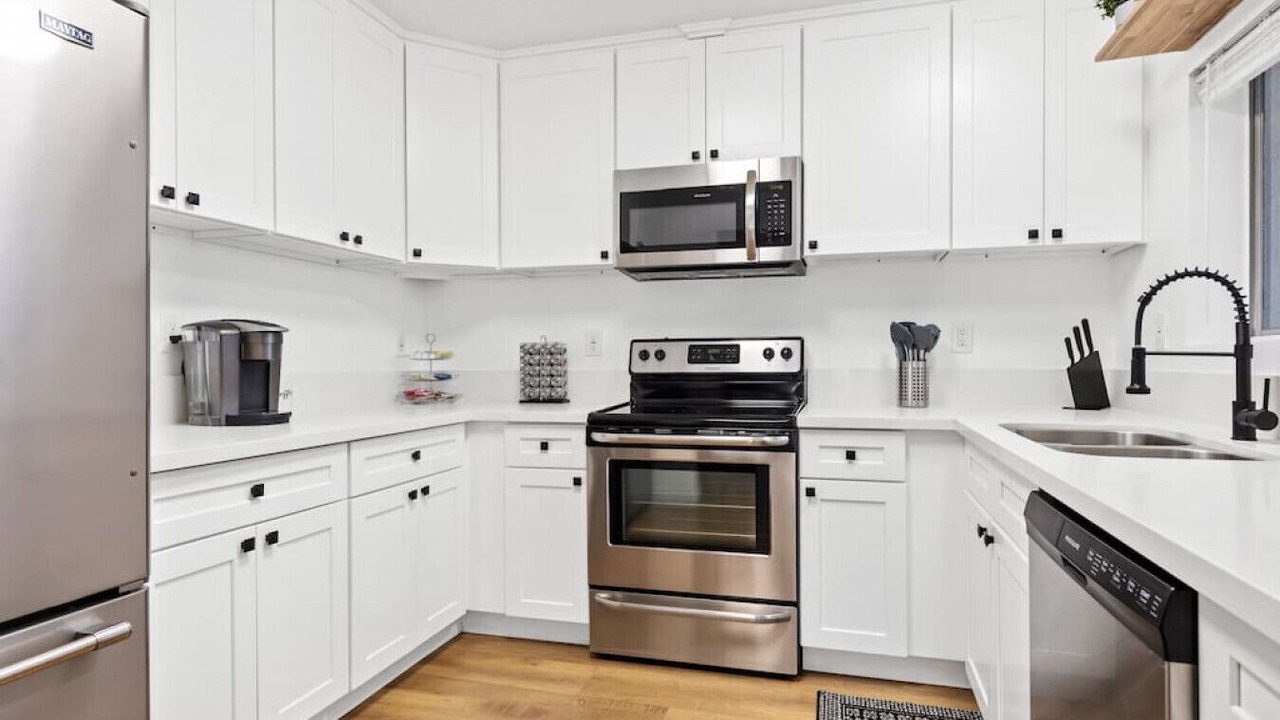 Photo of Kitchen in Alamitos Beach