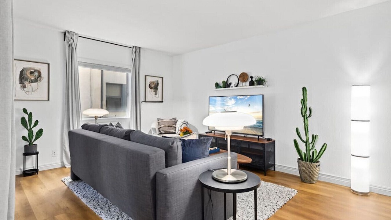 Photo of Livingroom in Alamitos Beach