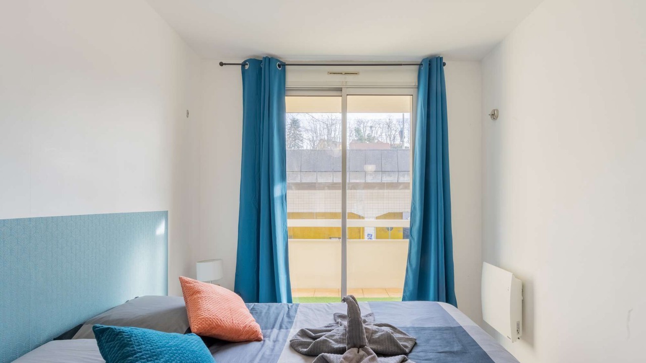 Photo of Bedroom in Saint-Cyr-l'Ecole