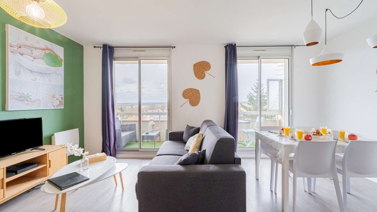 Photo of Livingroom in Saint-Cyr-l'Ecole