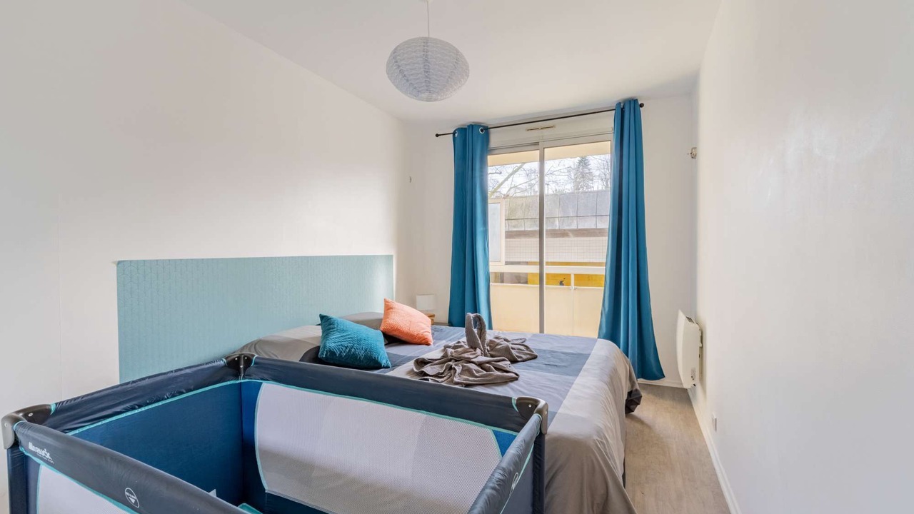 Photo of Bedroom in Saint-Cyr-l'Ecole