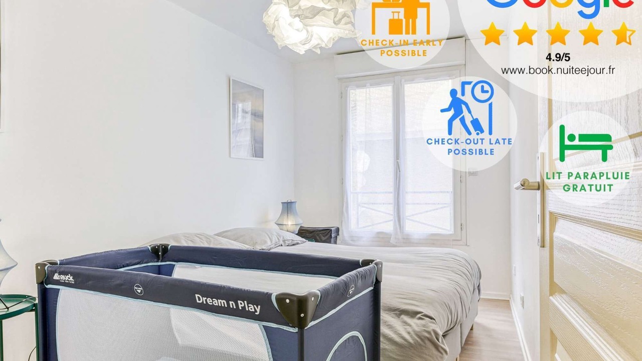 Photo of Bedroom in Saint-Cyr-l'Ecole