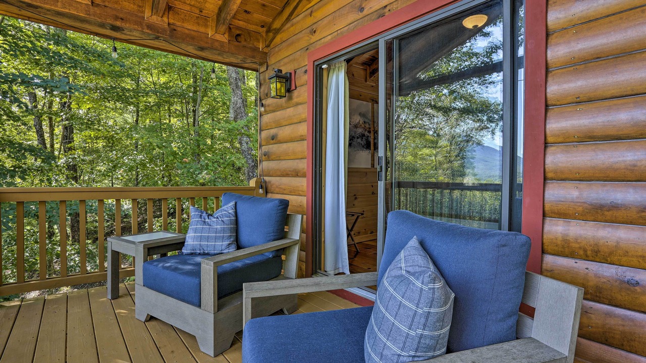 Photo of Patio Balcony in Hidden Lake