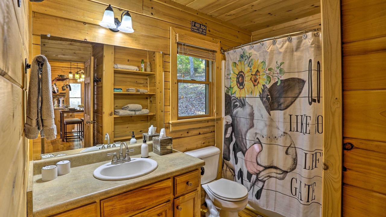 Photo of Bathroom in Hidden Lake