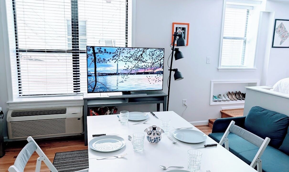 Photo of Bedroom in Kalorama Heights