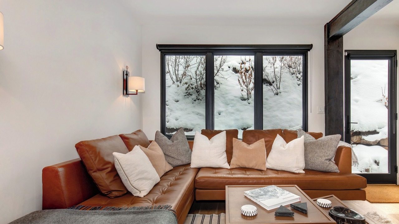 Photo of Livingroom in Deer Valley