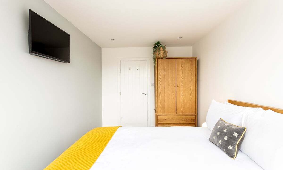 Photo of Bedroom in Elephant and Castle