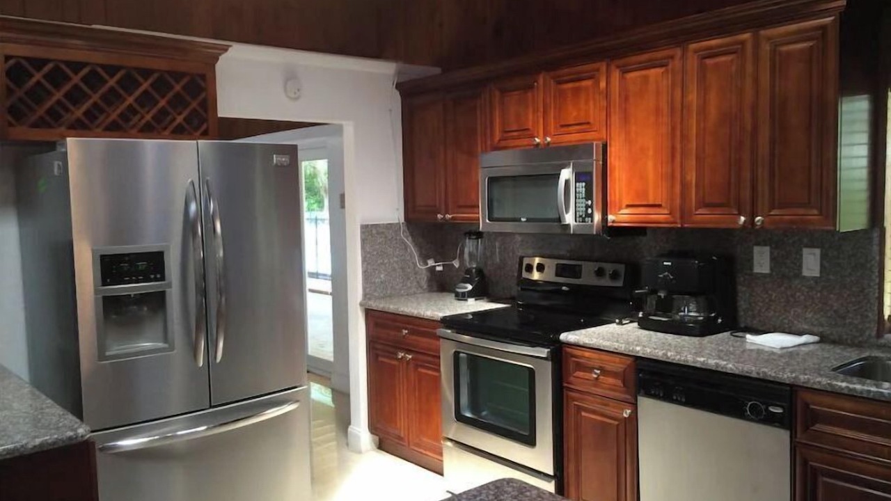 Photo of Kitchen in Pinecrest