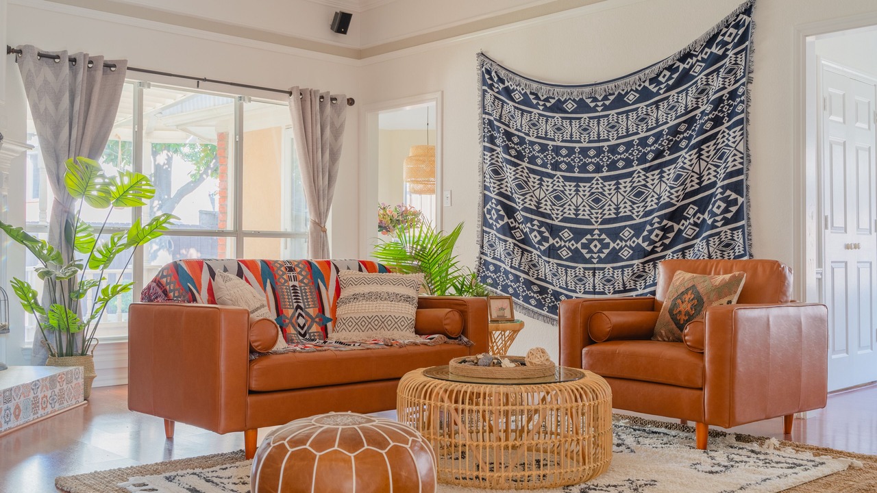 Photo of Livingroom in Original Town
