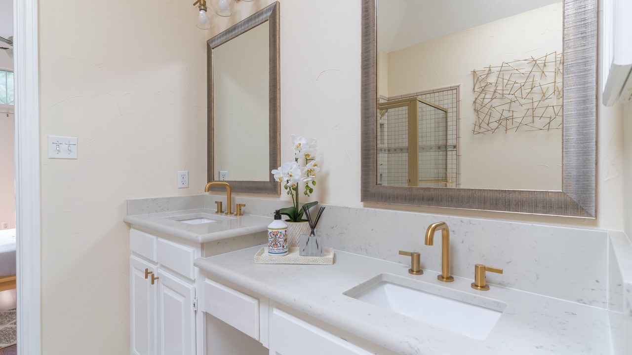 Photo of Bathroom in Original Town