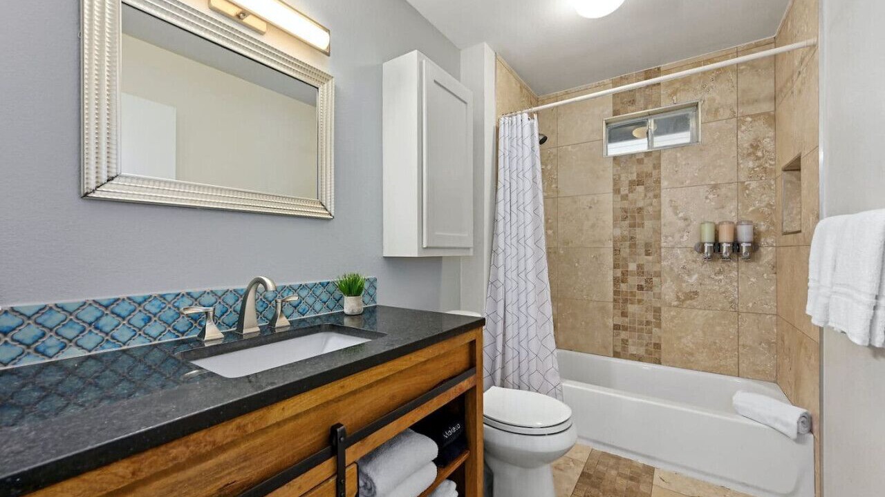 Photo of Bathroom in Rosewood