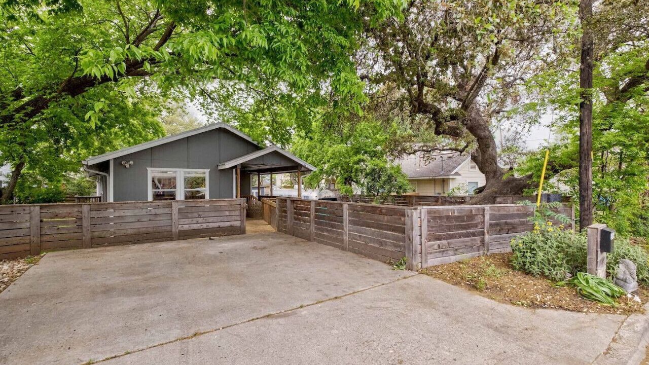 Photo of Outdoor in Rosewood