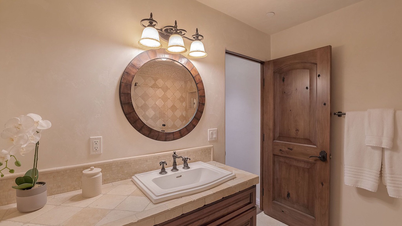 Photo of Bathroom in Golden Rectangle