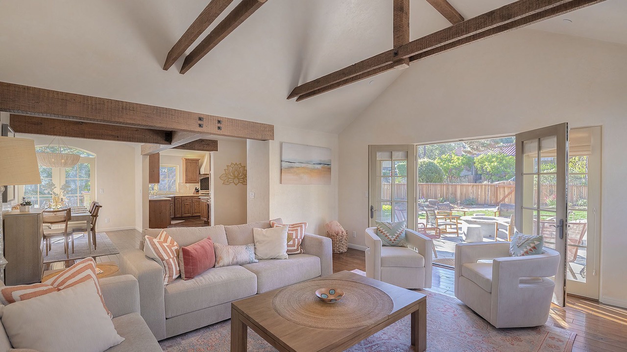 Photo of Livingroom in Golden Rectangle