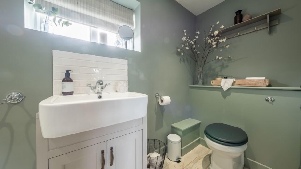 Photo of Others in Holt