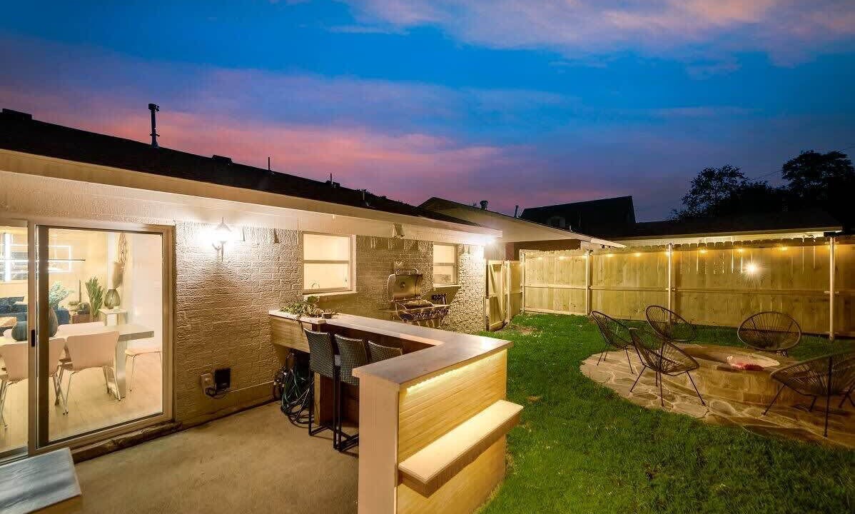 Photo of Outdoor in Arlington