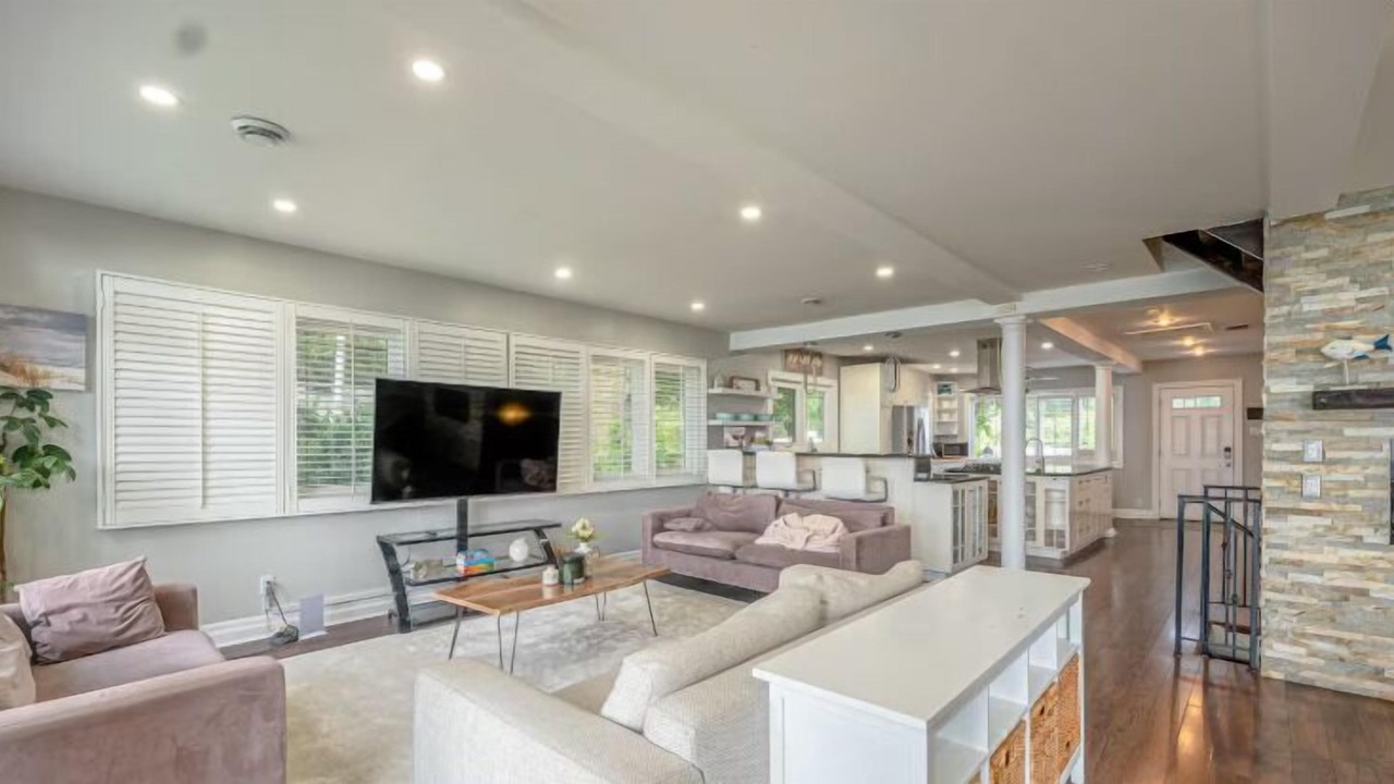 Photo of Livingroom in Louth