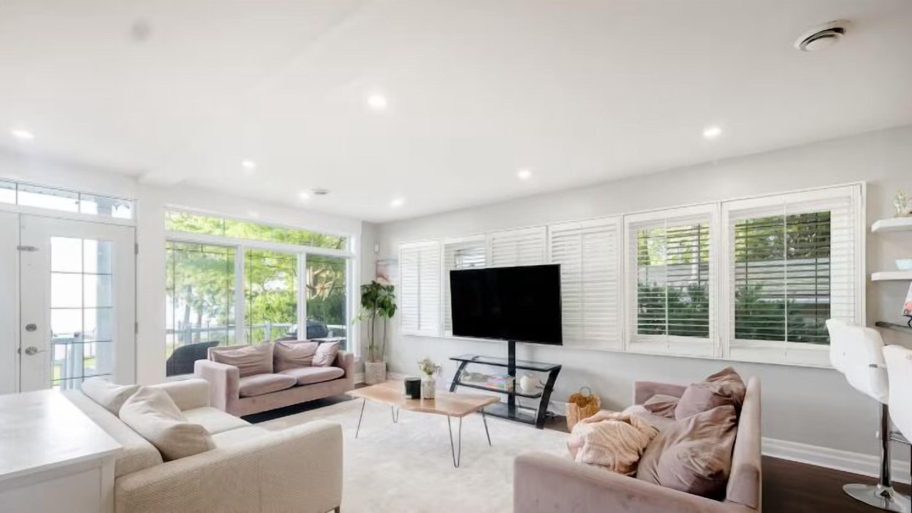 Photo of Livingroom in Louth