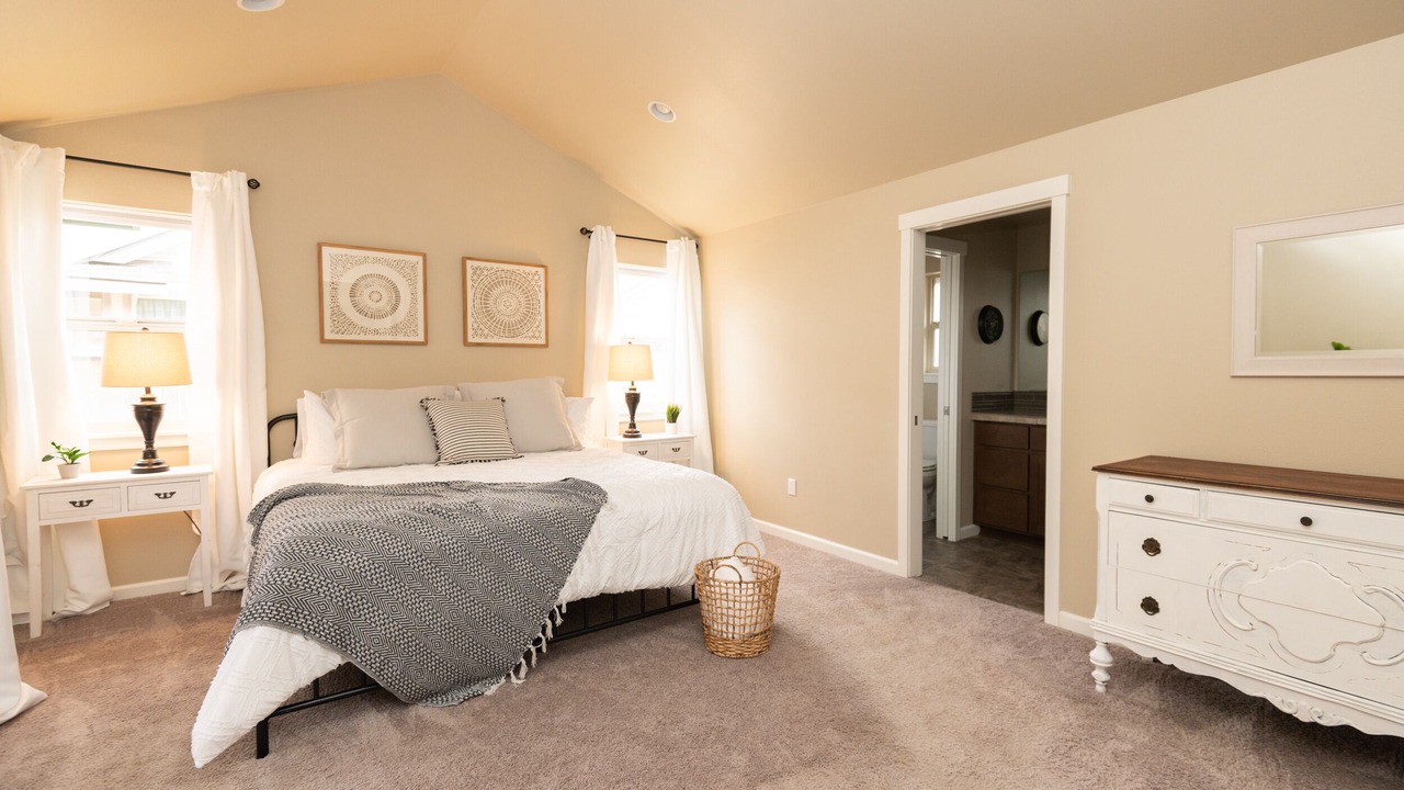 Photo of Bedroom in Larkspur
