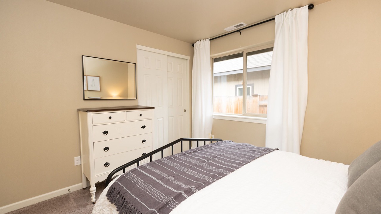 Photo of Bedroom in Larkspur