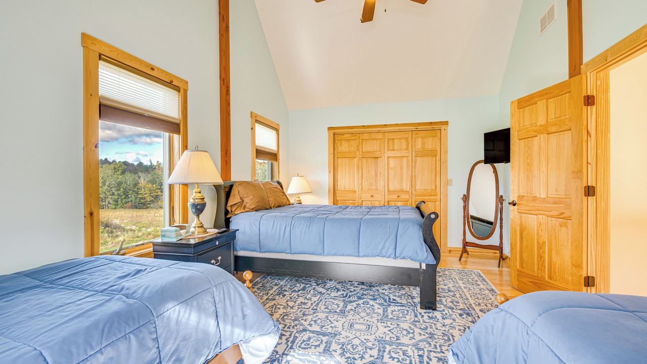 Photo of Bedroom in Granville Summit