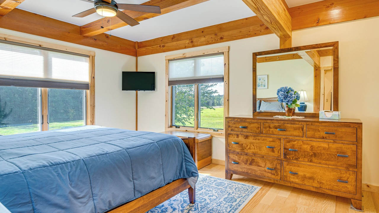 Photo of Bedroom in Granville Summit