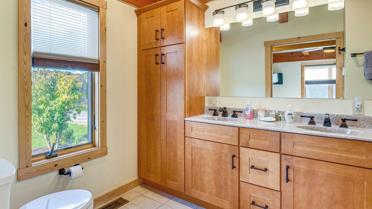 Photo of Bathroom in Granville Summit