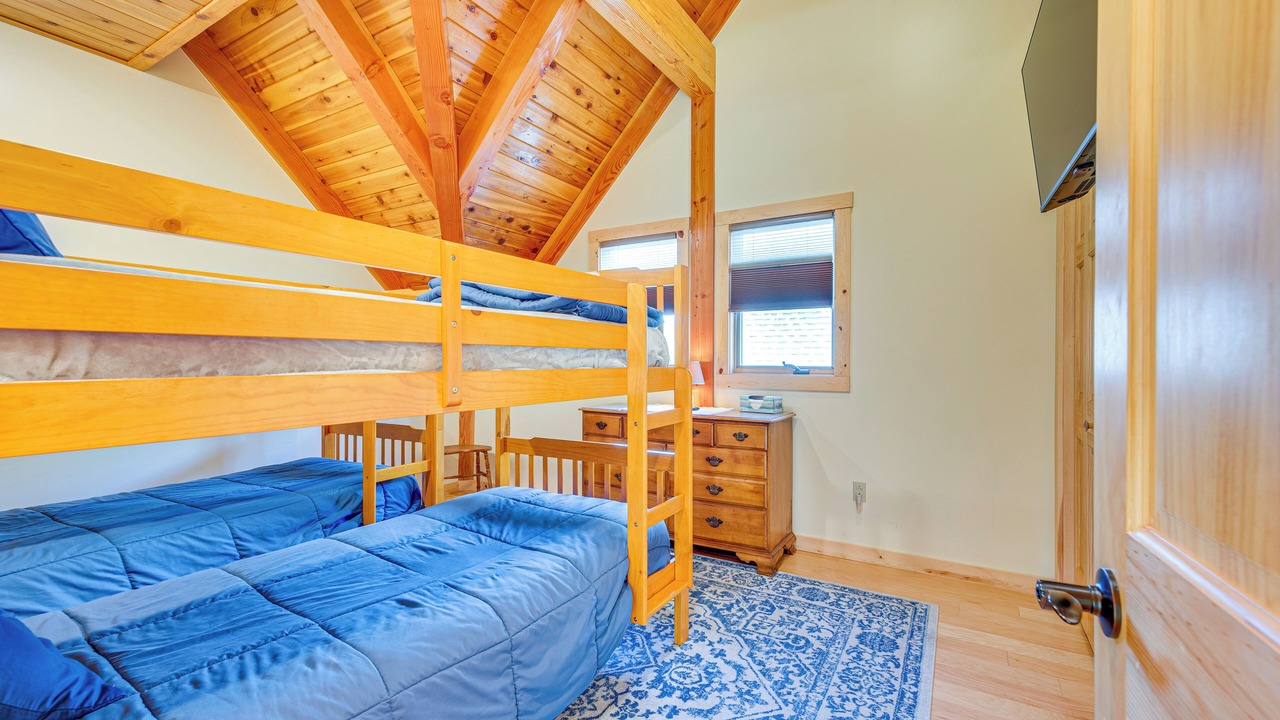Photo of Bedroom in Granville Summit