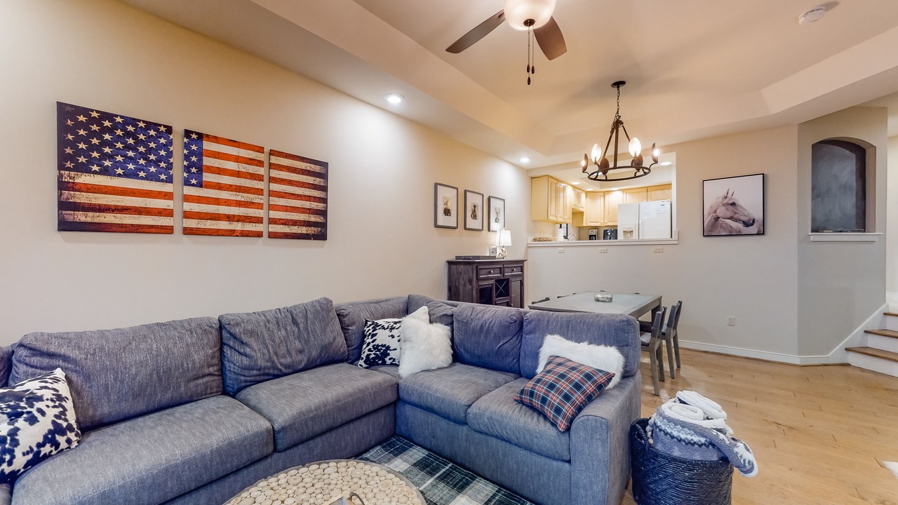 Photo of Livingroom in Ludlow
