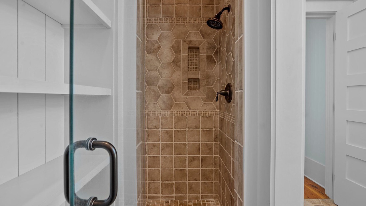 Photo of Bathroom in Oriental