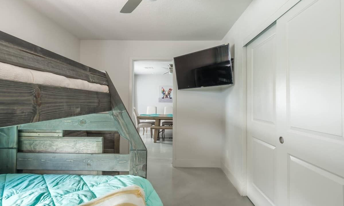 Photo of Bedroom in Desert Park Estates