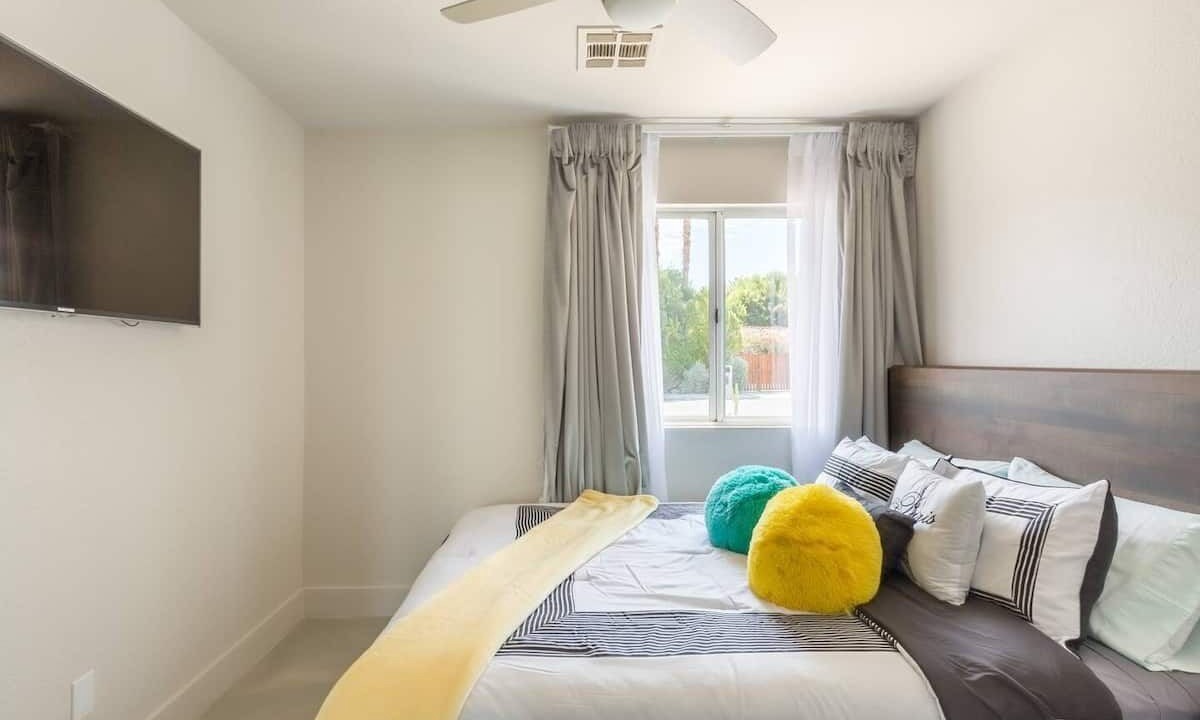 Photo of Bedroom in Desert Park Estates