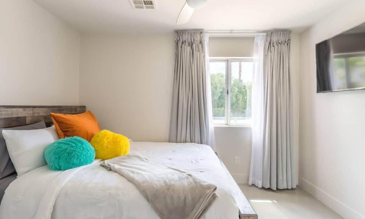 Photo of Bedroom in Desert Park Estates