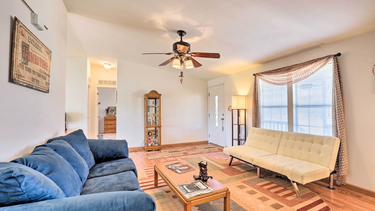 Photo of Livingroom in Tombstone