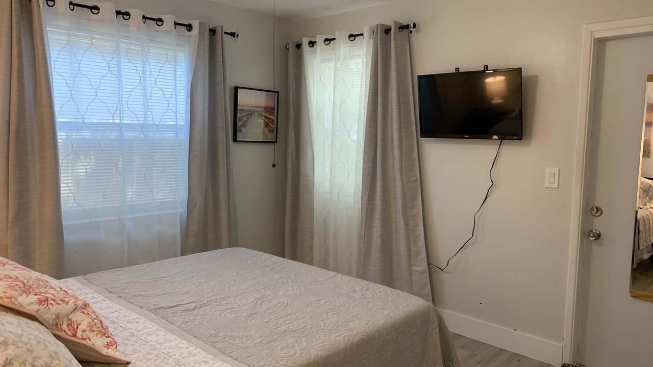 Photo of Bedroom in Hallandale Beach