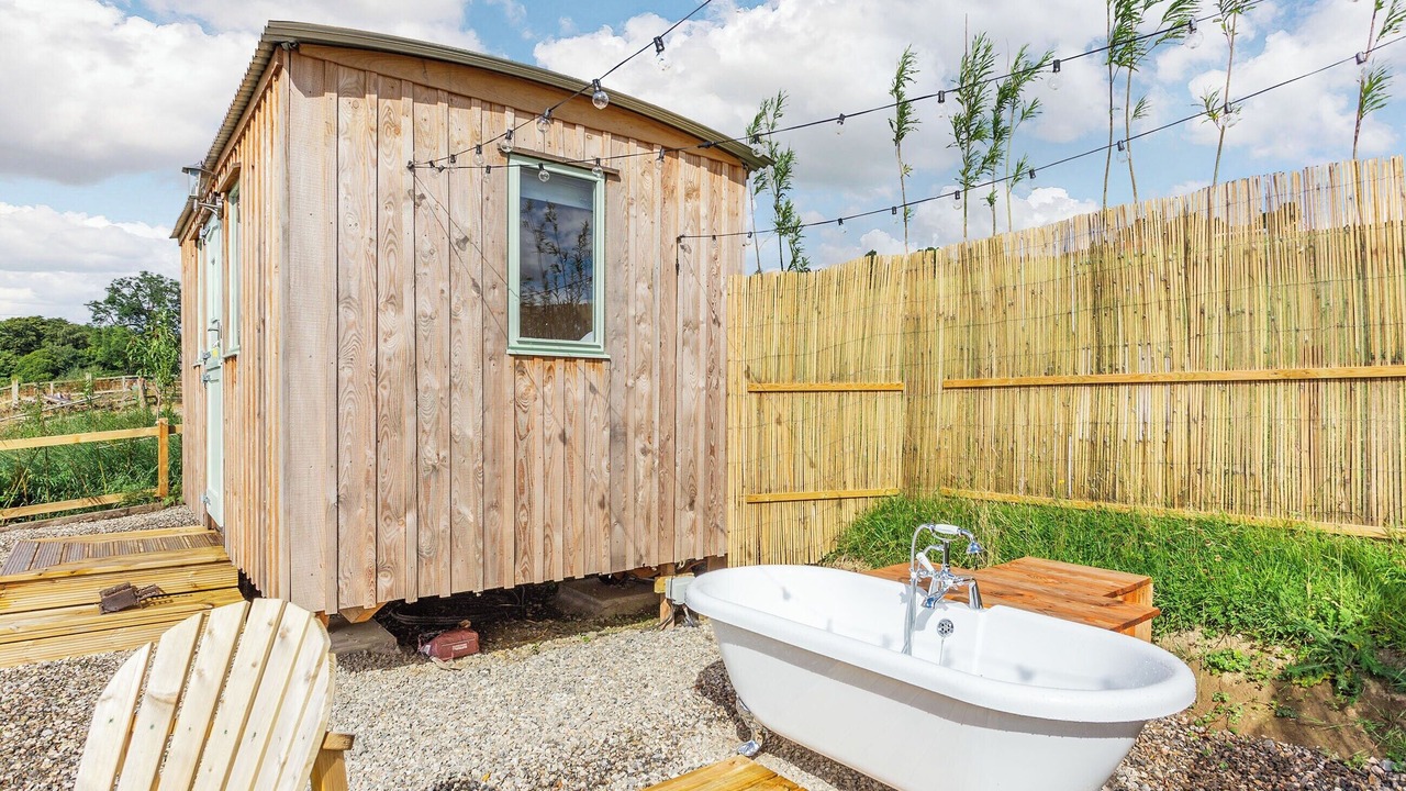 Photo of Others in Heights of Achterneed