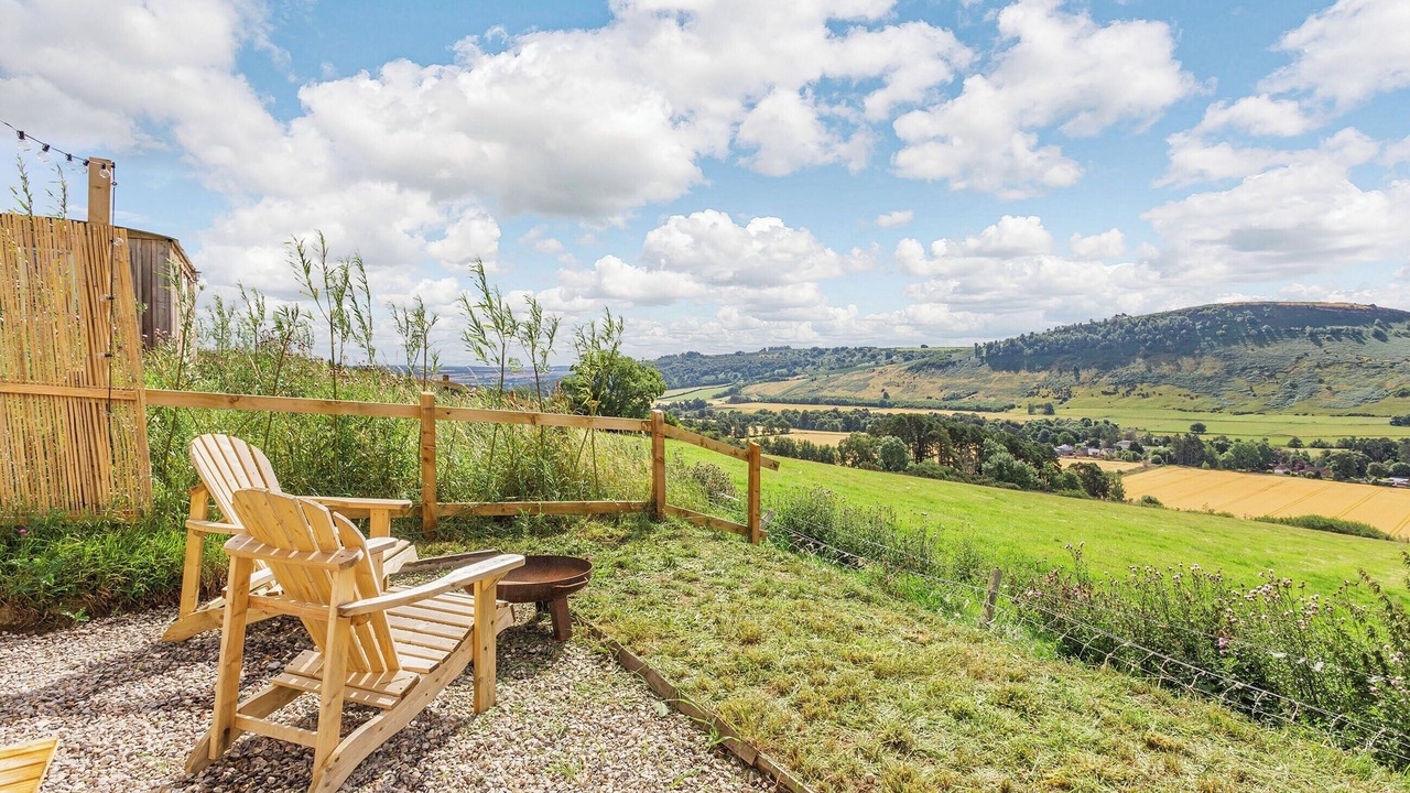 Photo of Others in Heights of Achterneed