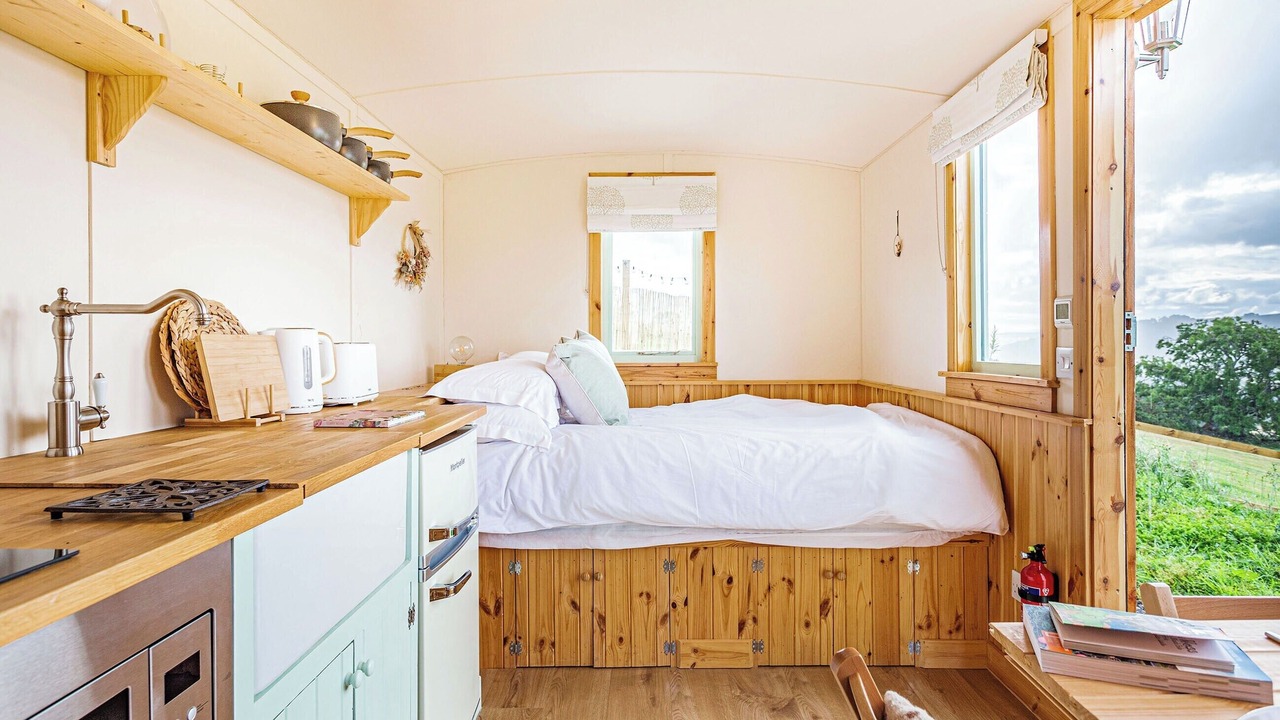 Photo of Others in Heights of Achterneed