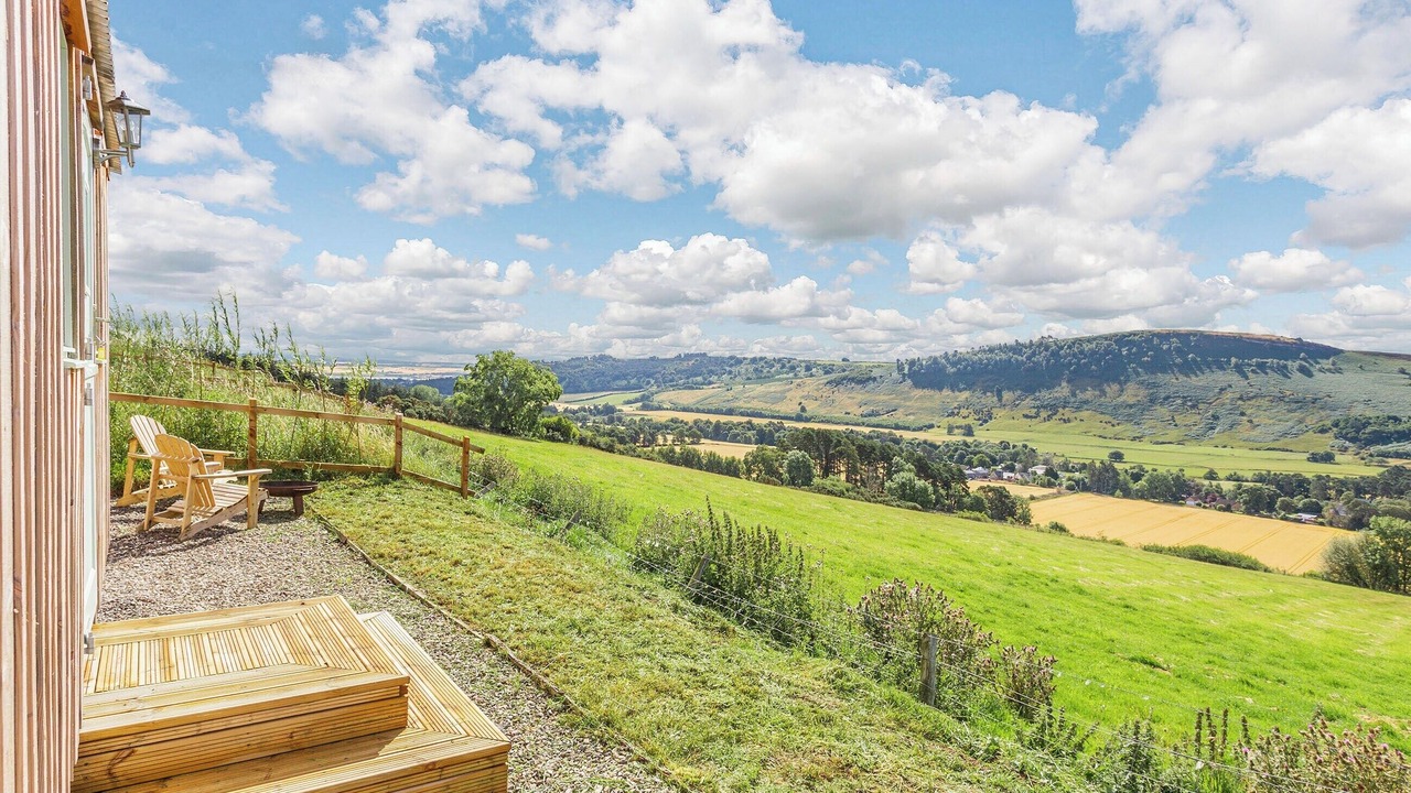 Photo of Others in Heights of Achterneed