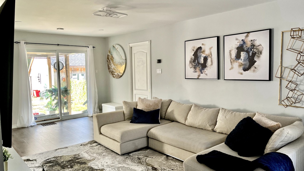 Photo of Livingroom in Brantford