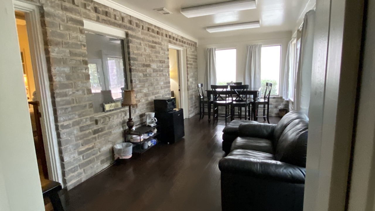 Photo of Livingroom in Grogan's Mill