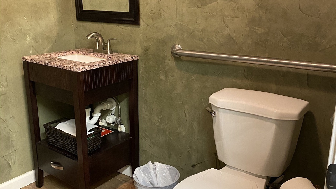 Photo of Bathroom in Grogan's Mill