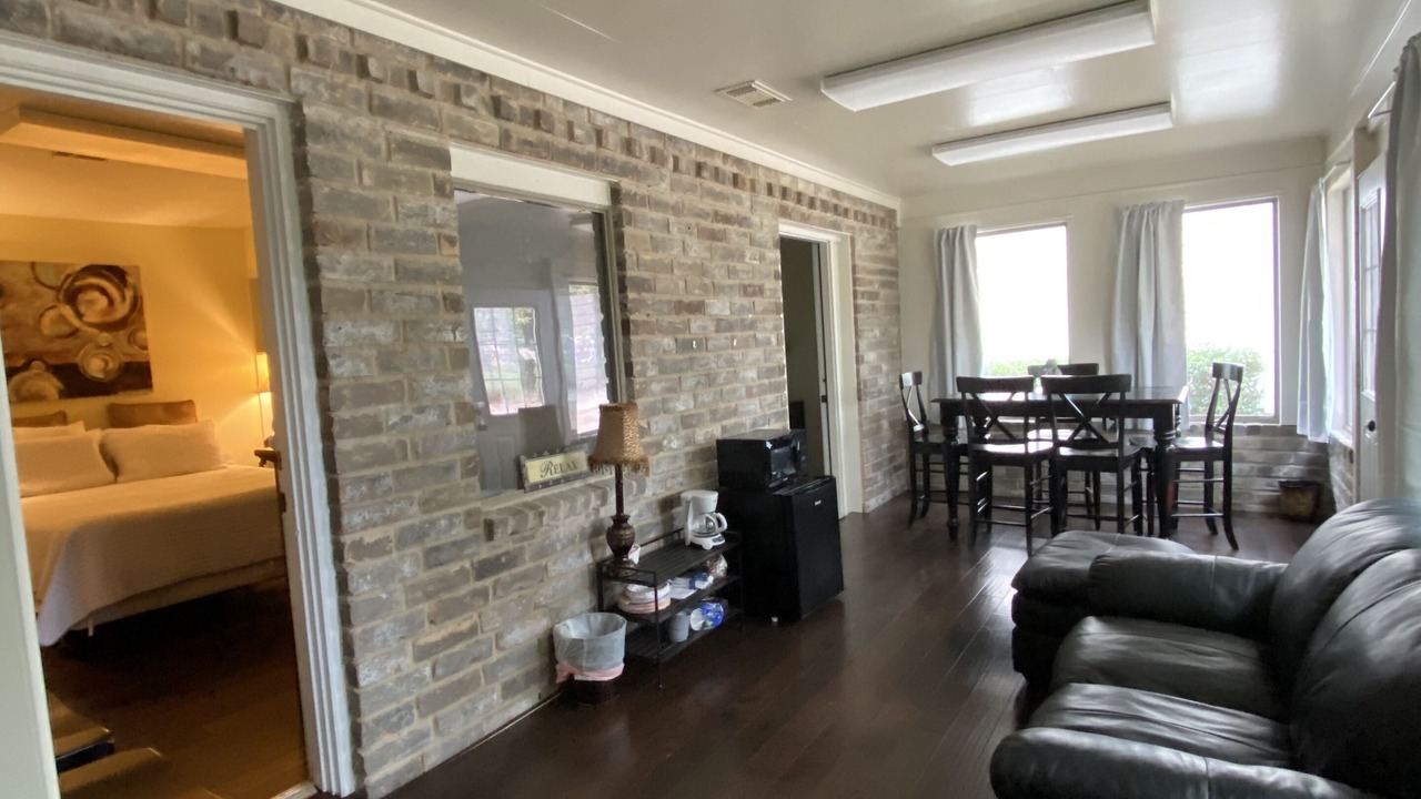 Photo of Livingroom in Grogan's Mill