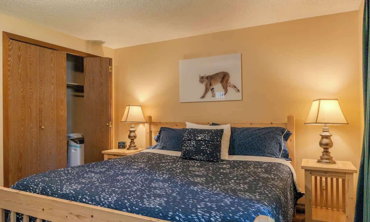 Photo of Bedroom in West Yellowstone