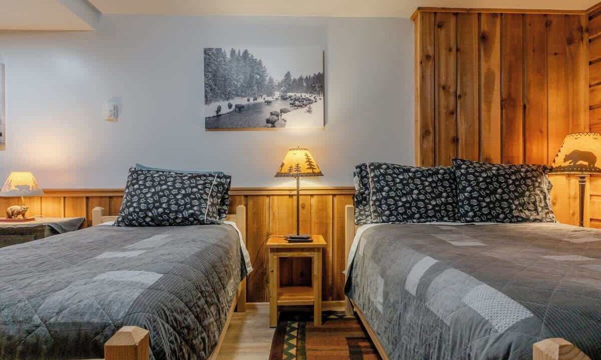 Photo of Bedroom in West Yellowstone