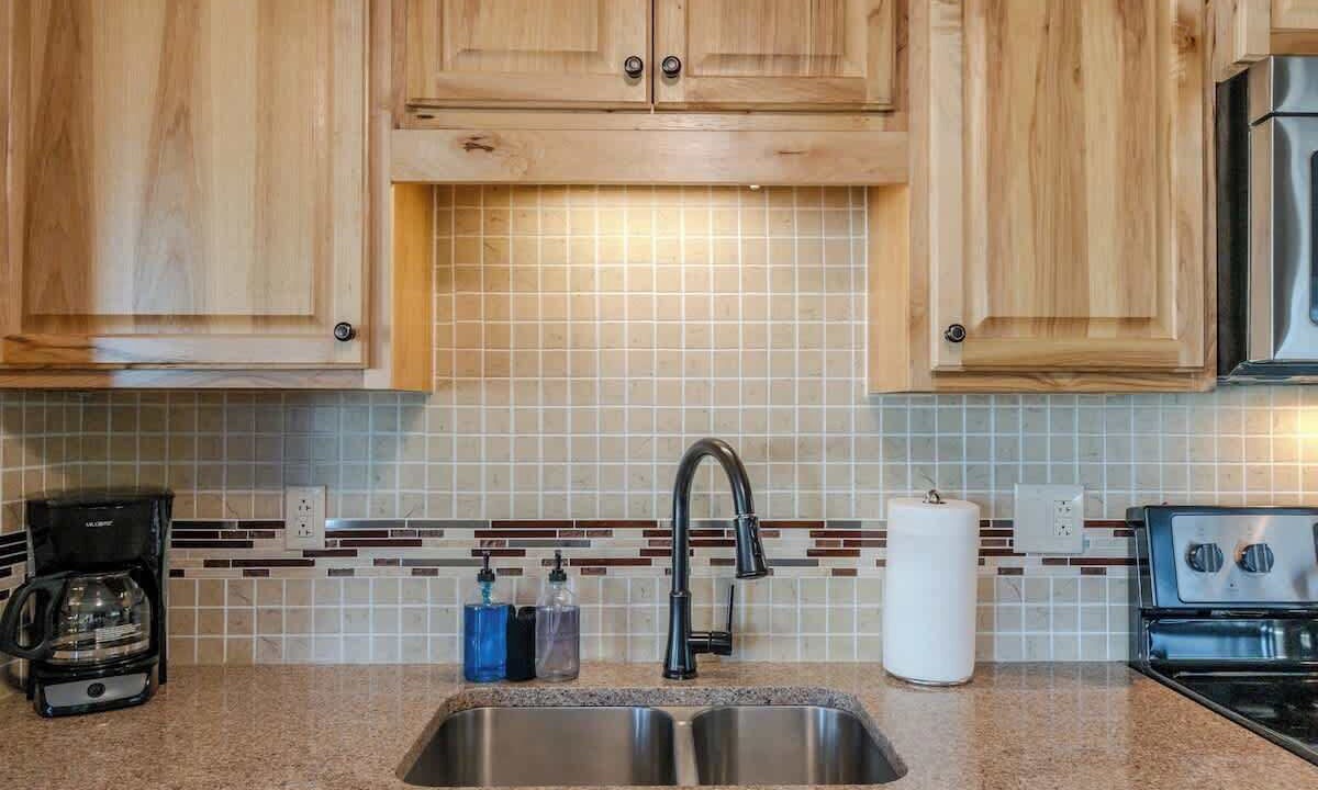 Photo of Kitchen in West Yellowstone