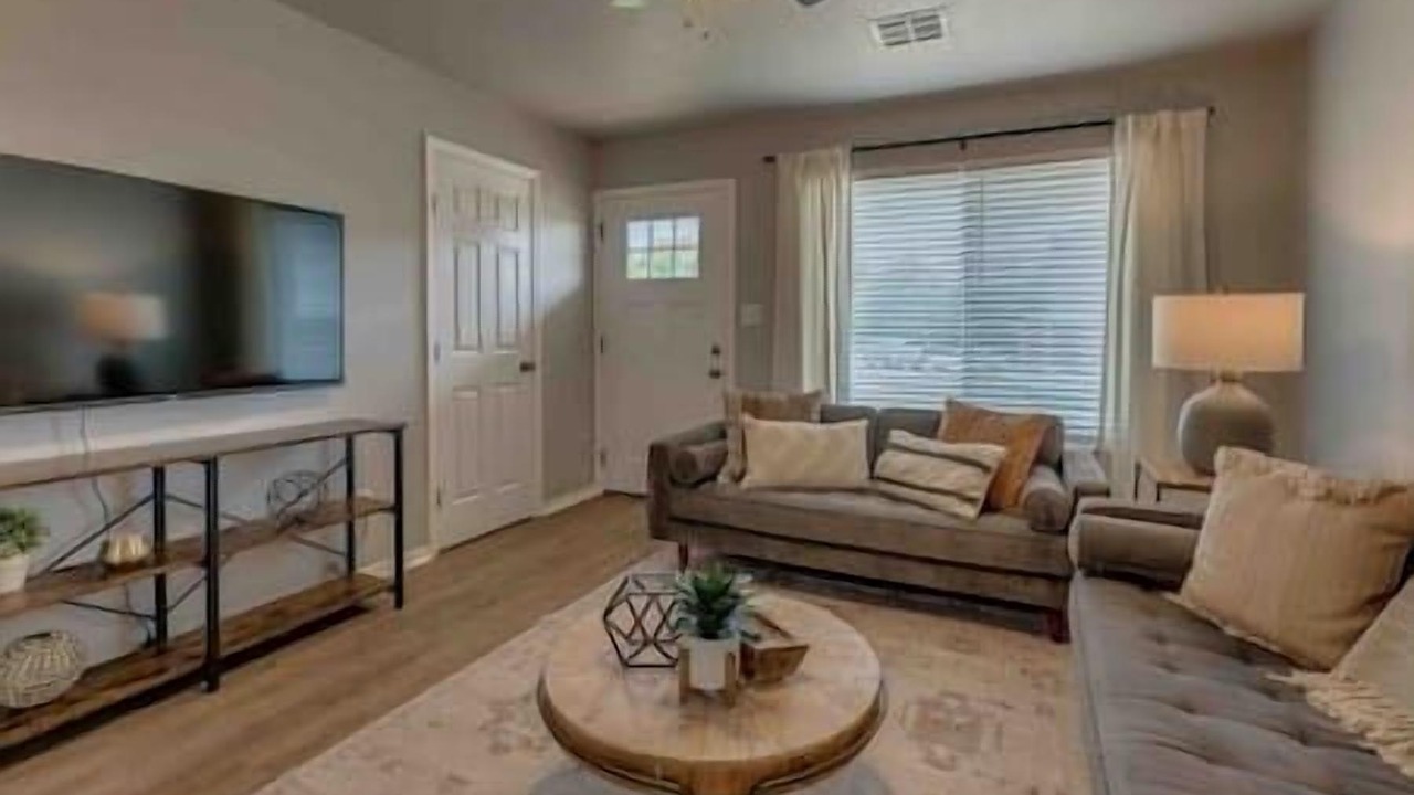 Photo of Livingroom in Edmond