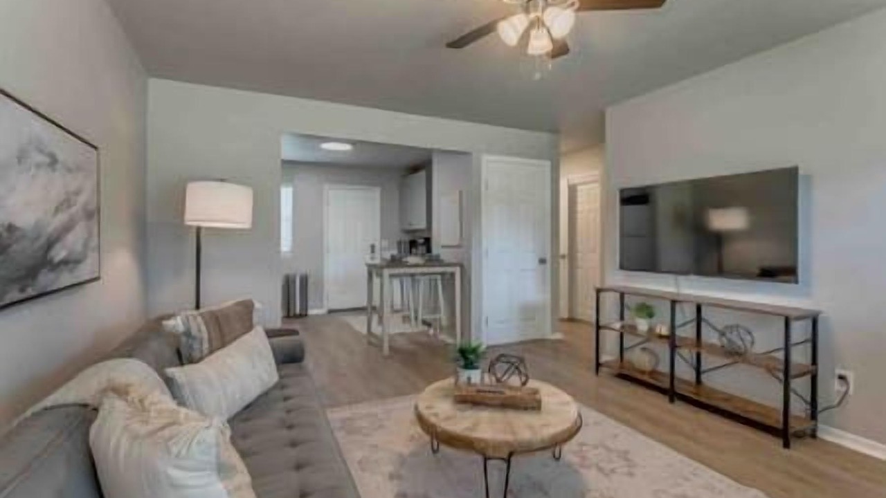 Photo of Livingroom in Edmond